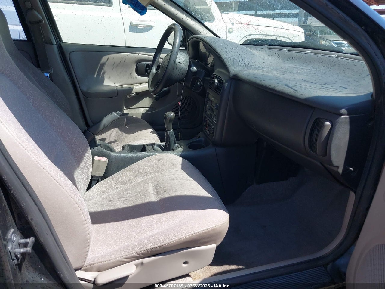 1G8ZG5287YZ****** · 2000 SATURN SL1 · 5/11