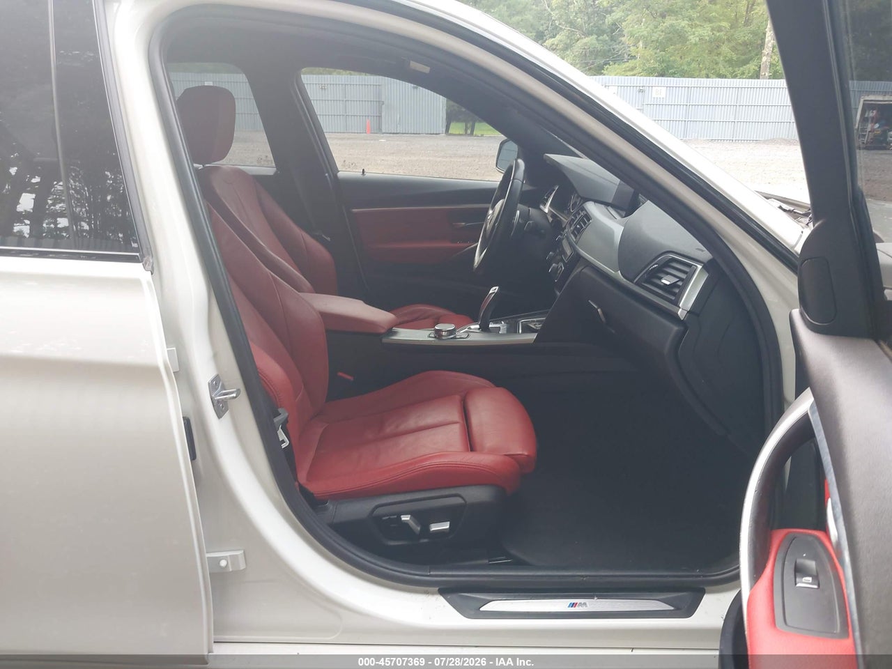 2018 BMW 330E IPERFORMANCE · 5/11