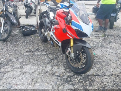 ZDMDAGNW5KB****** · 2019 DUCATI PANIGALE V4/V4S/V4S SPECIALE