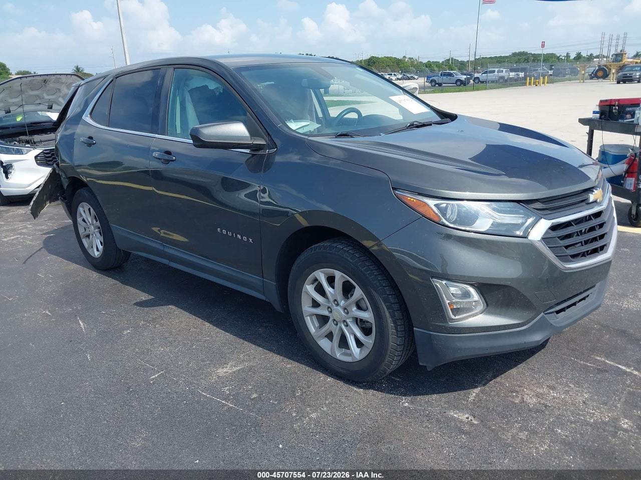 3GNAXJEV9JS****** · 2018 CHEVROLET EQUINOX LT