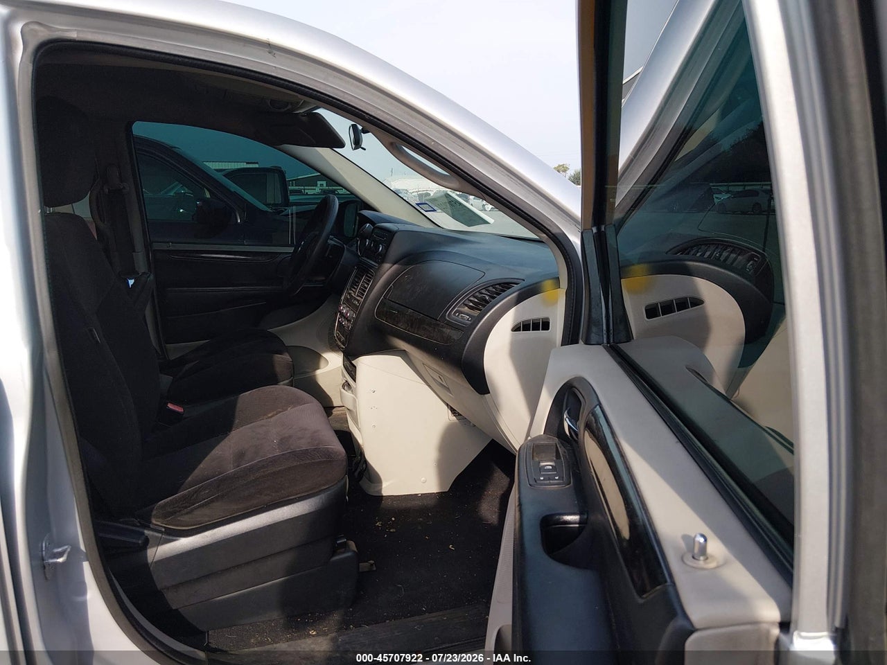 2C4RDGBG9ER****** · 2014 DODGE GRAND CARAVAN SE · 5/11