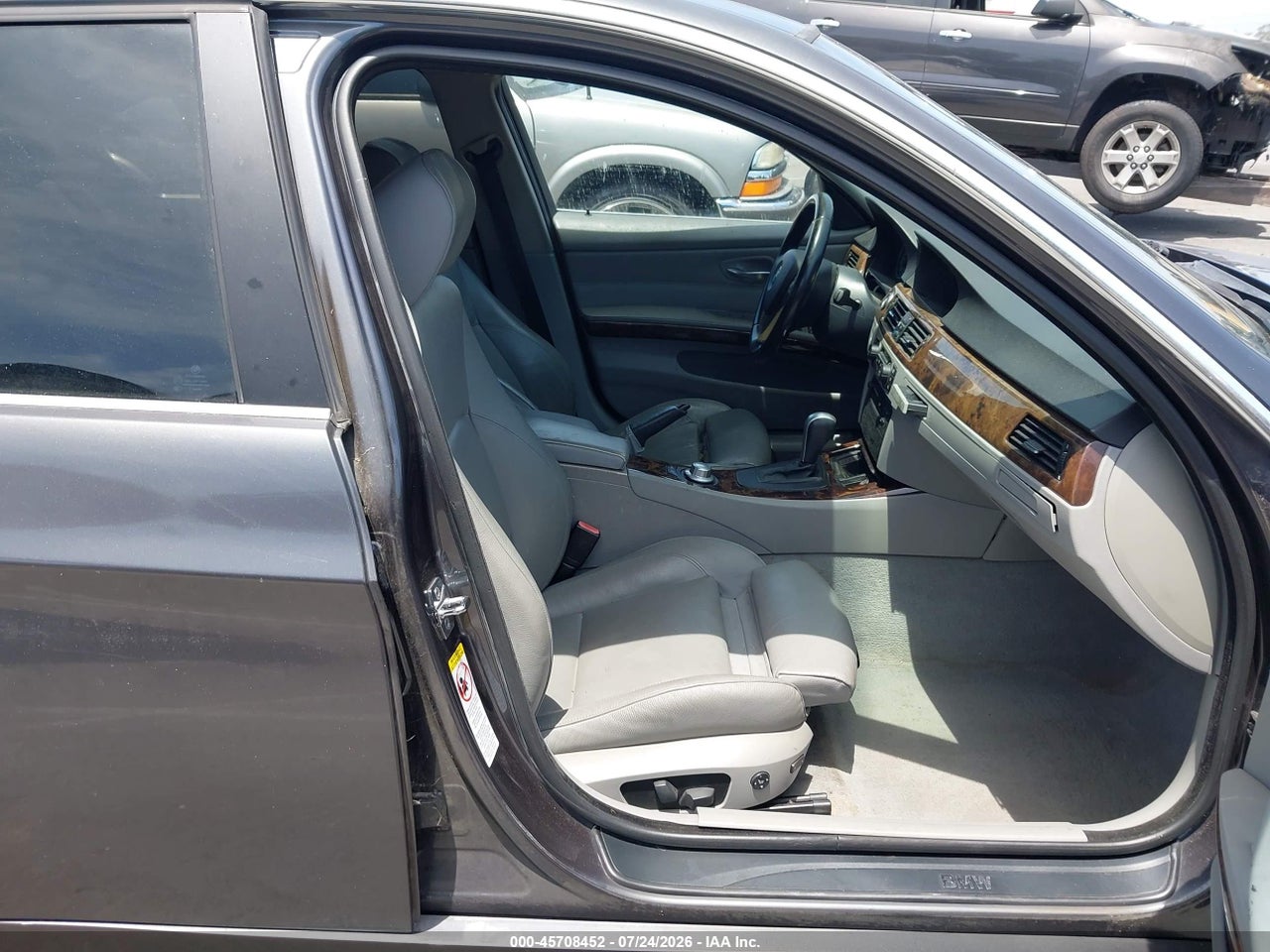 2006 BMW 330I · 5/11