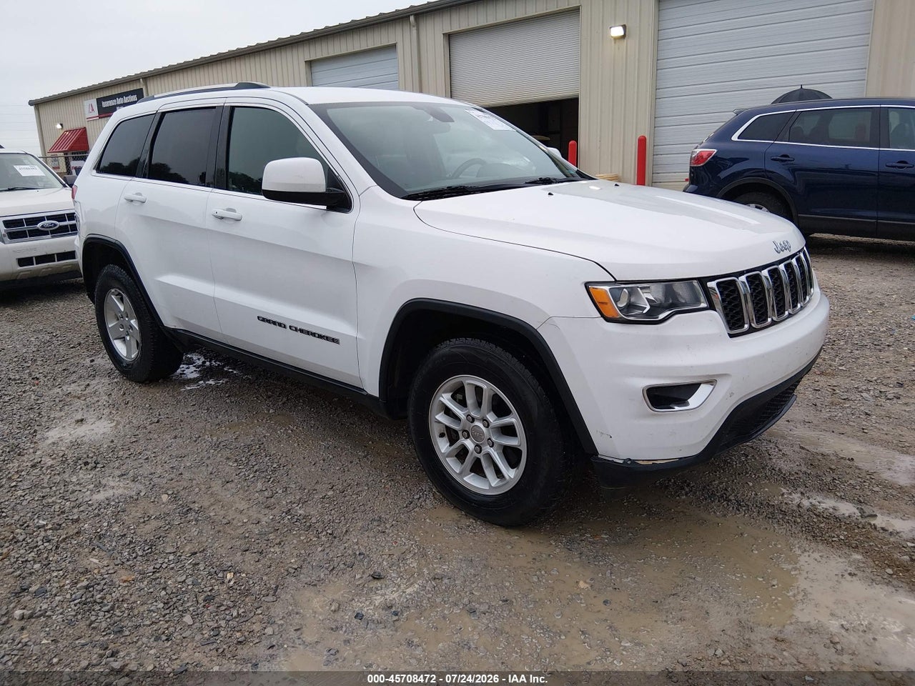 1C4RJFAG4KC****** · 2019 JEEP GRAND CHEROKEE LAREDO E 4X4