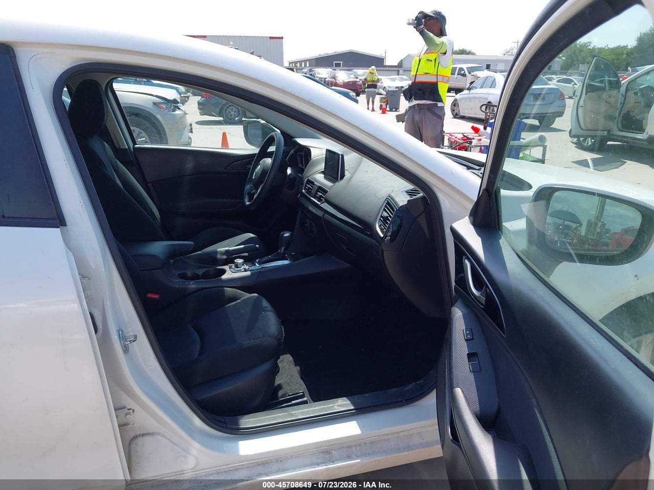 2016 MAZDA MAZDA3 I SPORT · 5/11