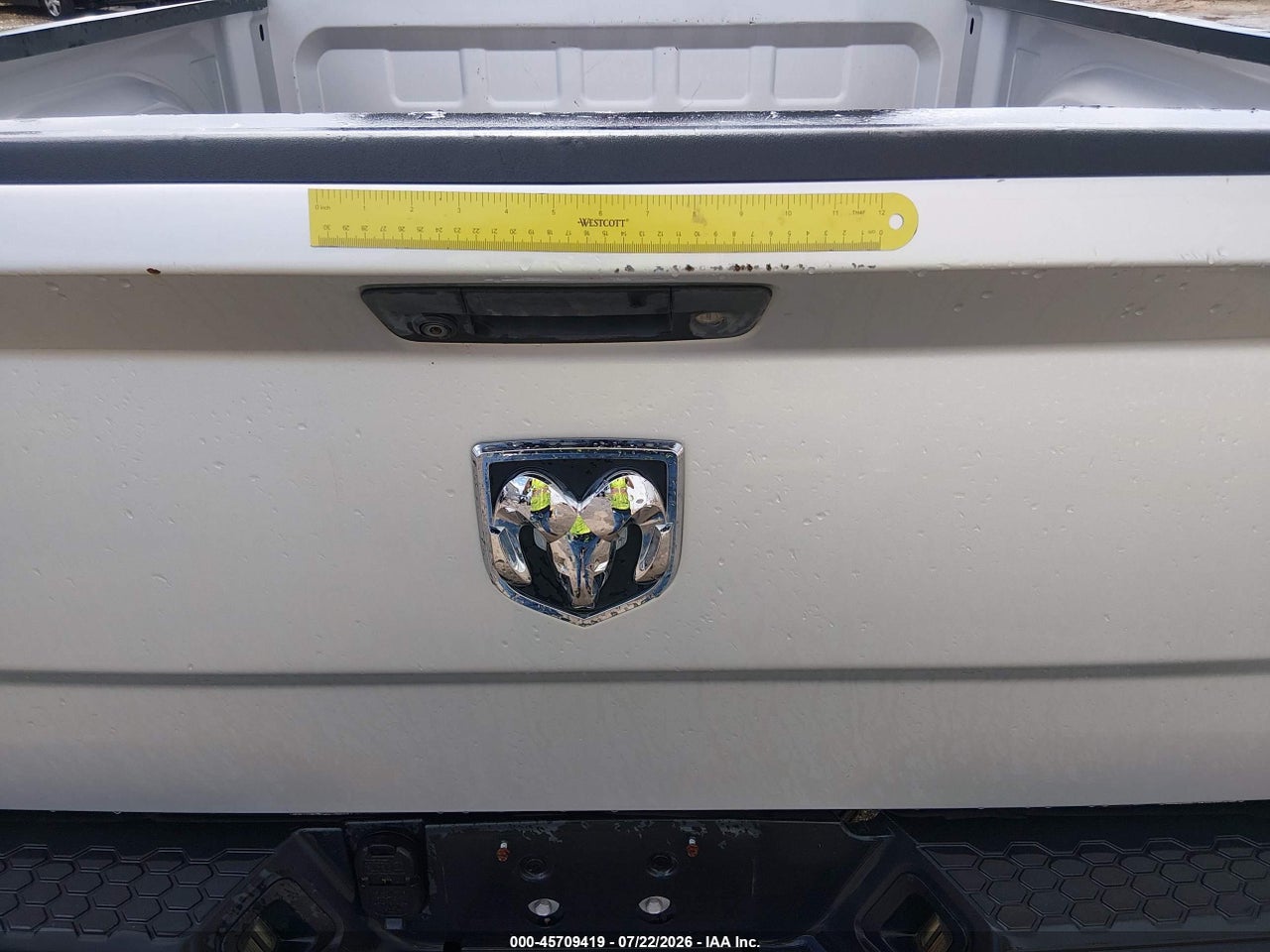 2017 RAM 1500 TRADESMAN  4X2 6'4 BOX · 6/11