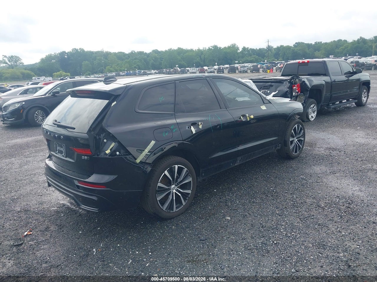 2024 VOLVO XC60 B5 PLUS DARK THEME · 4/11