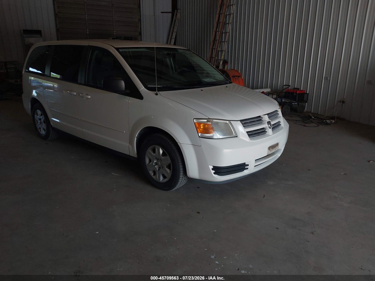 2D4RN4DE9AR****** · 2010 DODGE GRAND CARAVAN SE