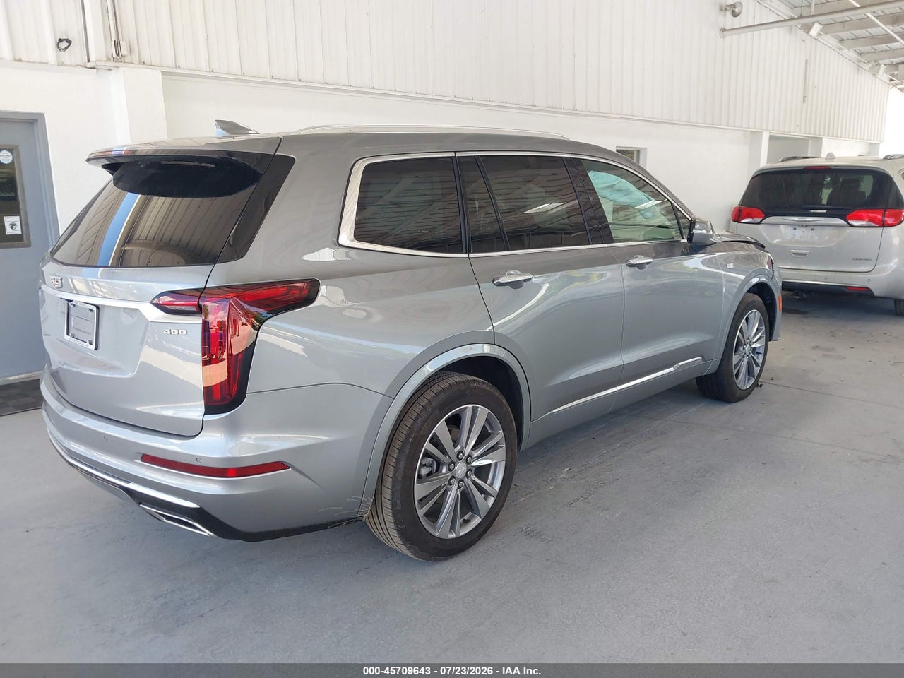 2025 CADILLAC XT6 FWD PREMIUM LUXURY · 4/10