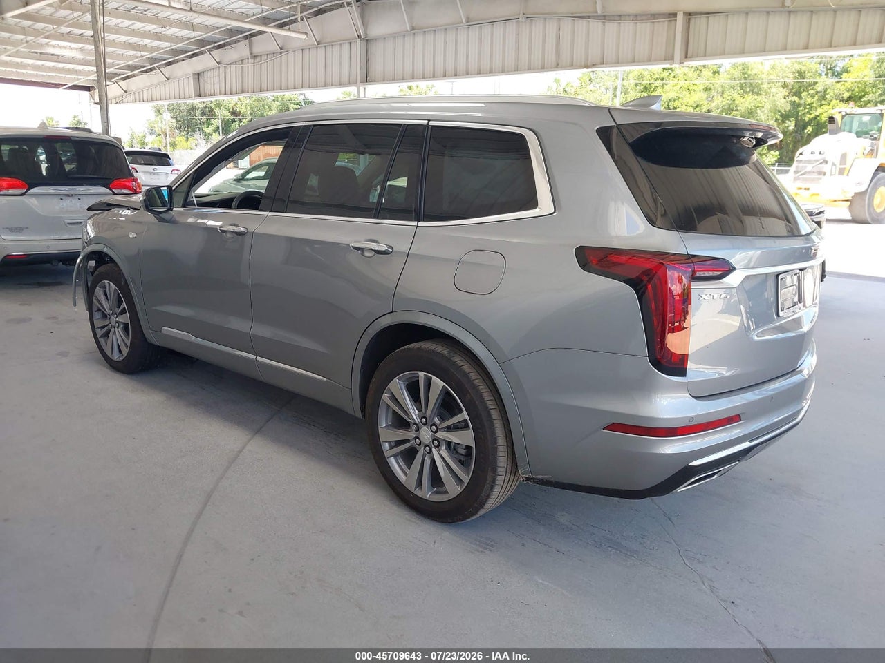 2025 CADILLAC XT6 FWD PREMIUM LUXURY · 3/10