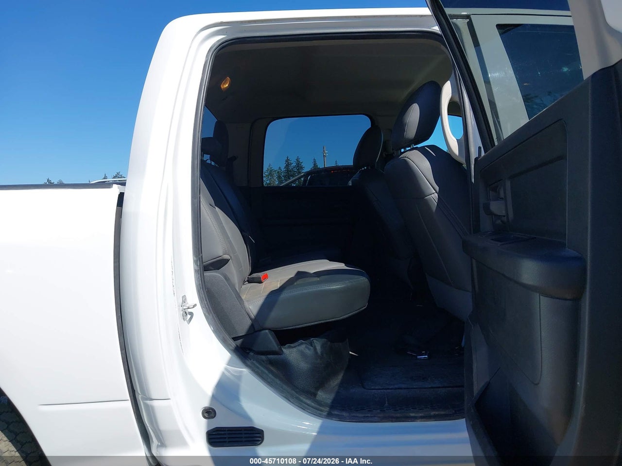 1C6RR7KG0JS****** · 2018 RAM 1500 · 8/11