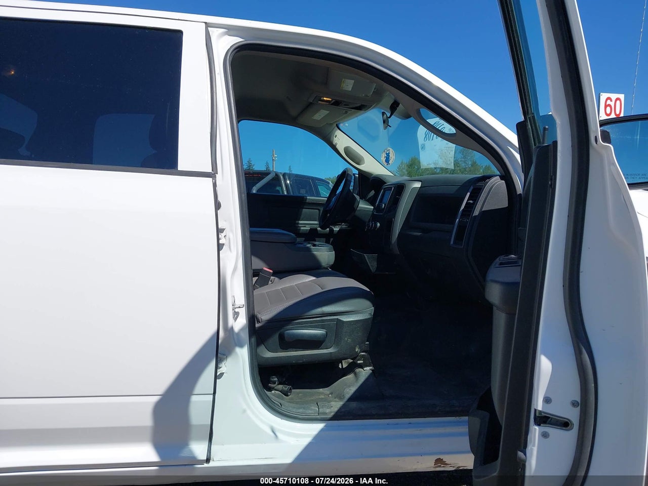 1C6RR7KG0JS****** · 2018 RAM 1500 · 5/11