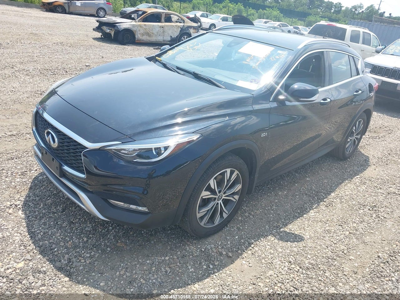 2018 INFINITI QX30 PREMIUM · 2/11
