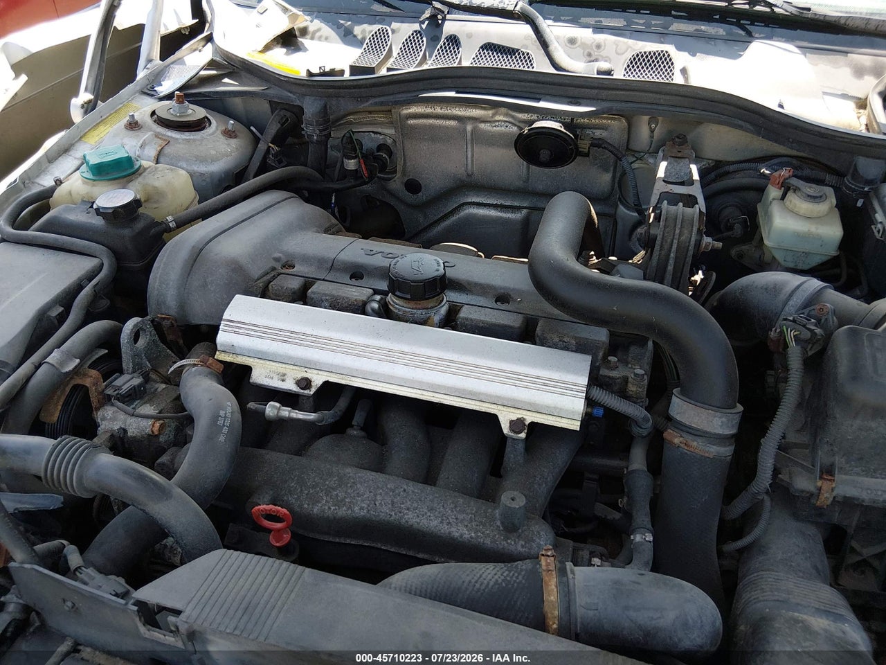 YV1NK56D9XJ****** · 1999 VOLVO C70 LT · 10/11