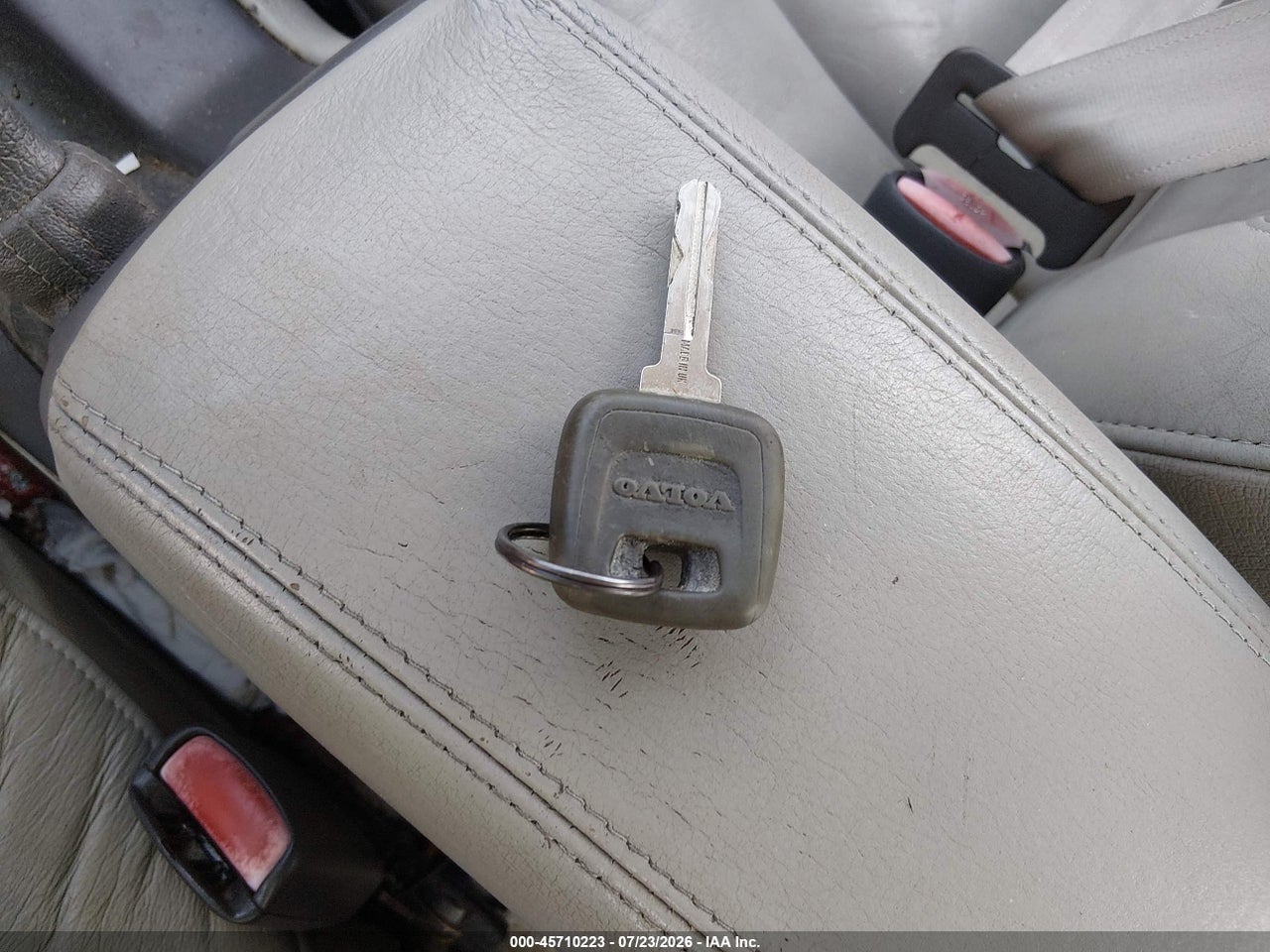 YV1NK56D9XJ****** · 1999 VOLVO C70 LT · 11/11