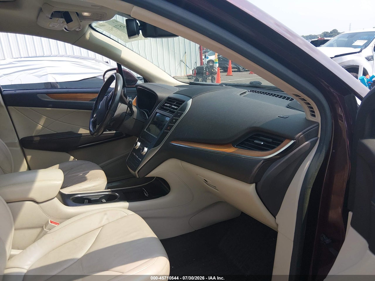 2017 LINCOLN MKC SELECT · 5/11