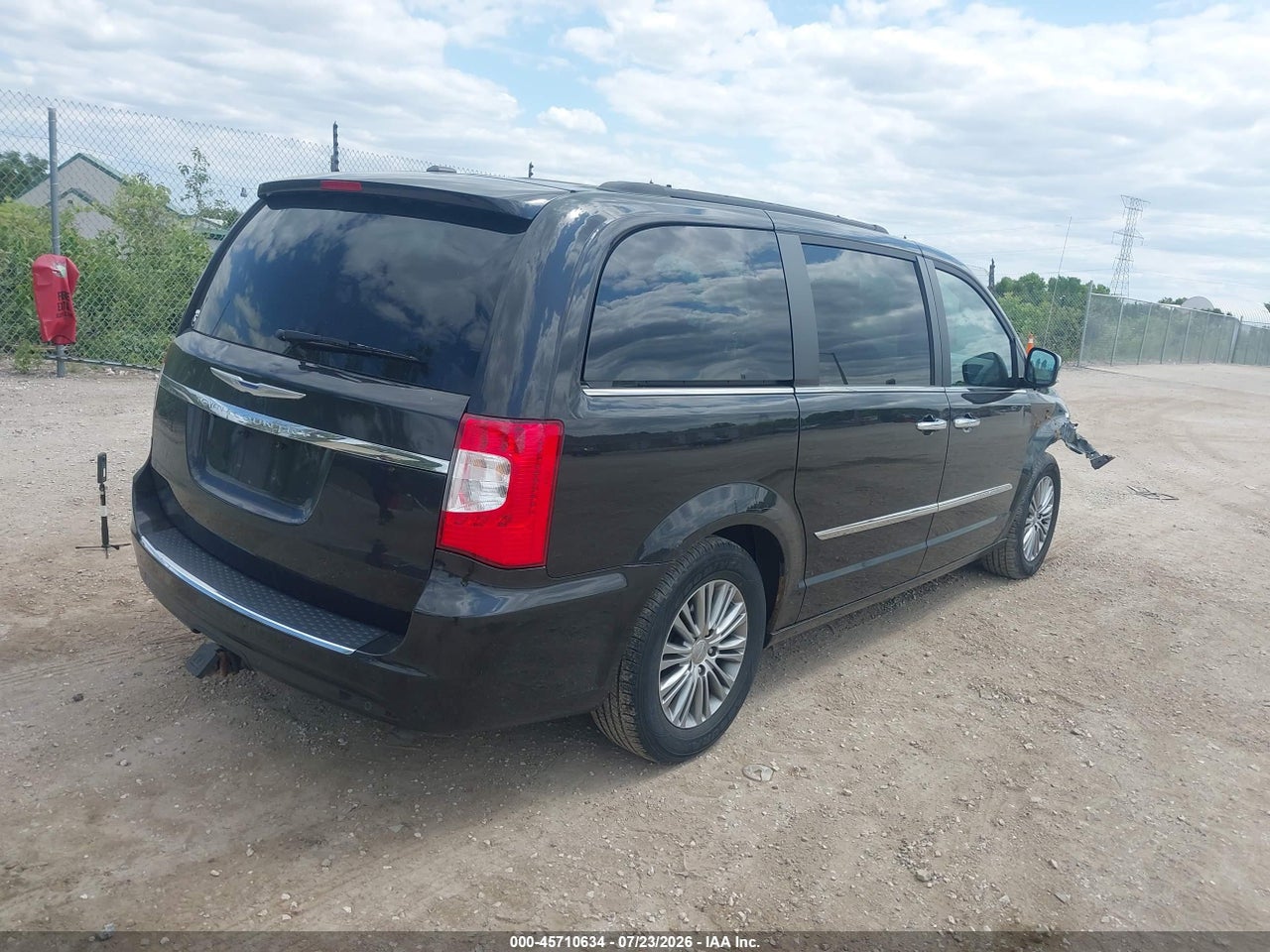 2014 CHRYSLER TOWN &amp; COUNTRY TOURING-L · 4/11