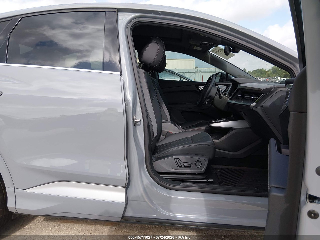 2024 AUDI Q4 SPORTBACK E-TRON PRESTIGE 50 QUATTRO · 5/11