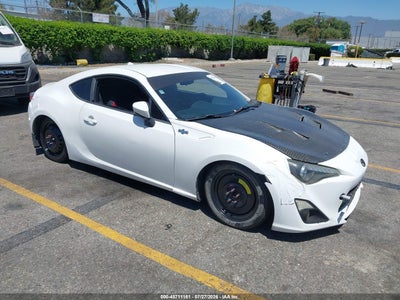 JF1ZNAA1XD2****** · 2013 SCION FR-S