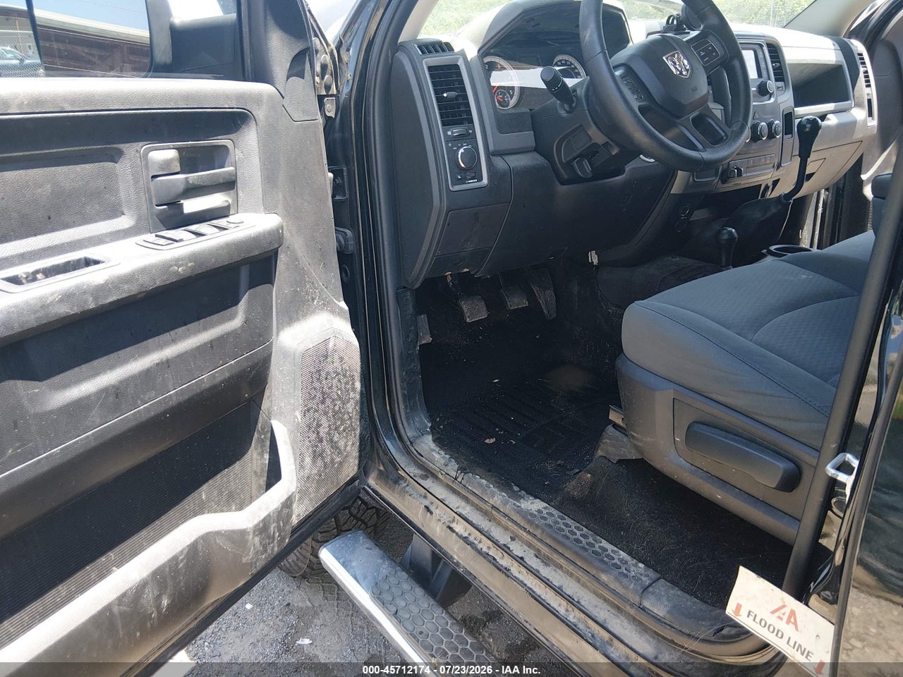 2017 RAM 2500 TRADESMAN  4X4 6'4 BOX · 6/11