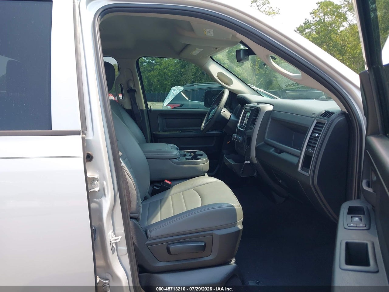 2019 RAM 1500 CLASSIC EXPRESS  4X2 6'4 BOX · 5/11