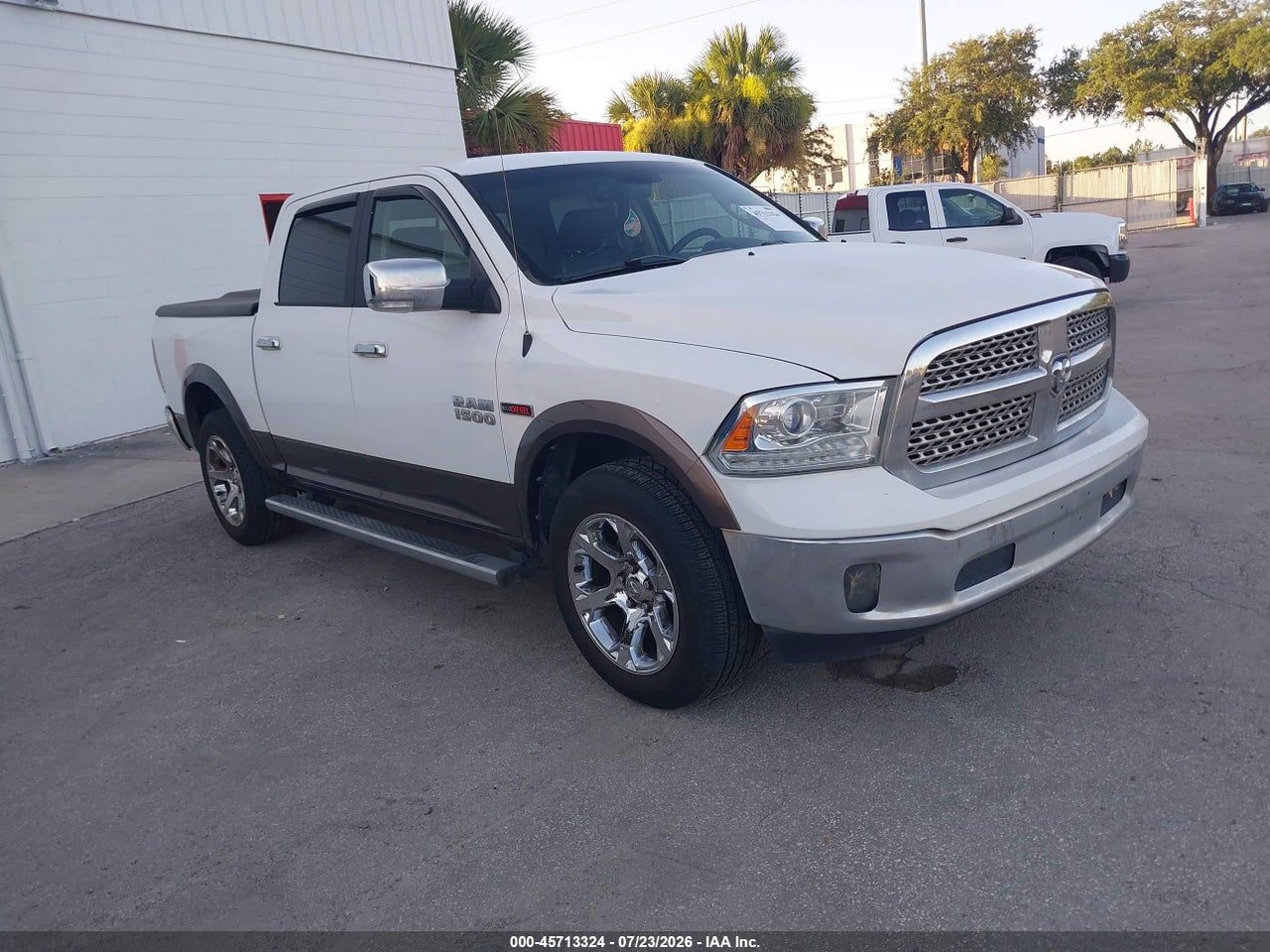 1C6RR7NM0JS****** · 2018 RAM 1500 LARAMIE  4X4 5'7 BOX