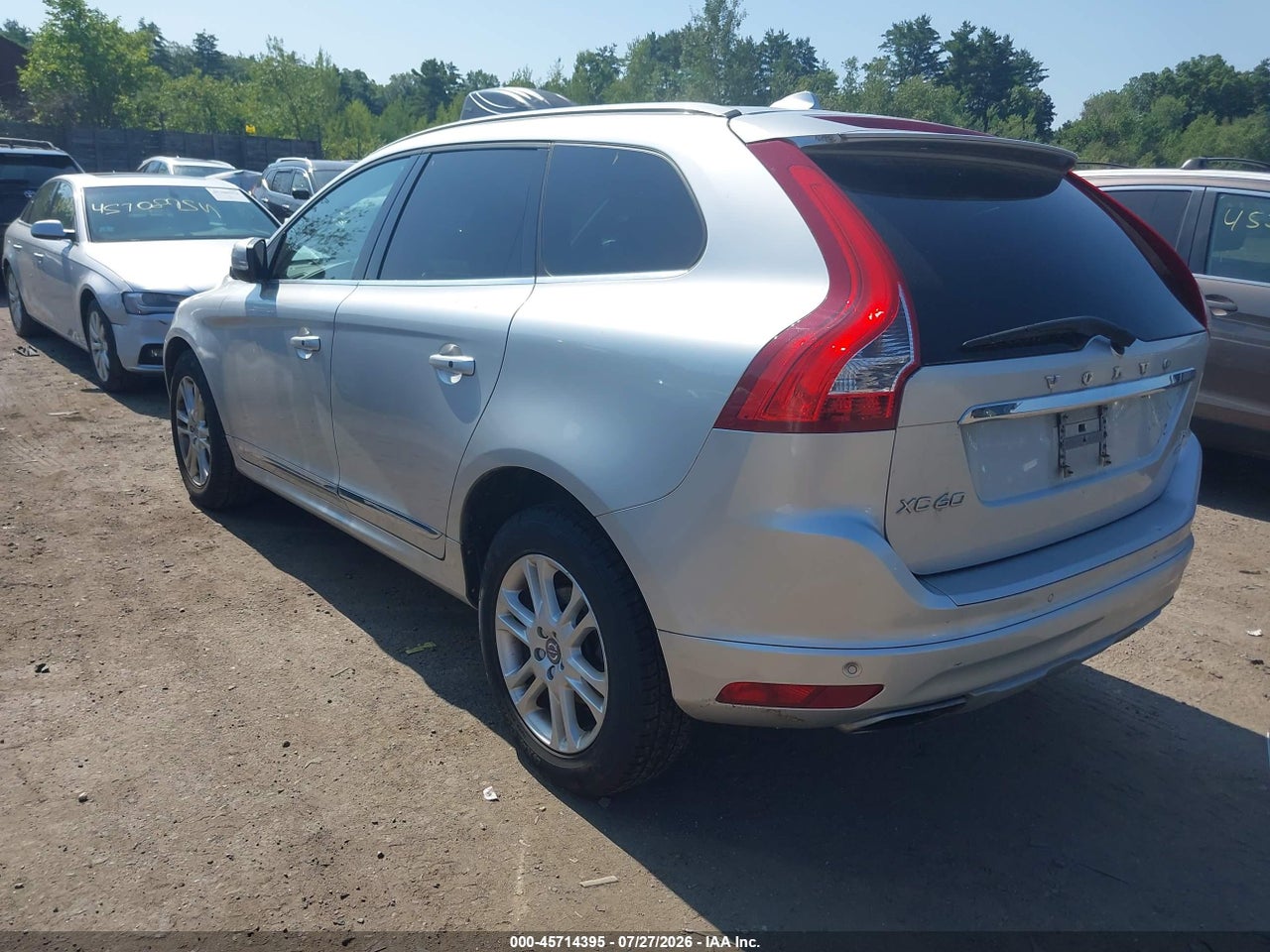 2016 VOLVO XC60 T5 PLATINUM · 3/11