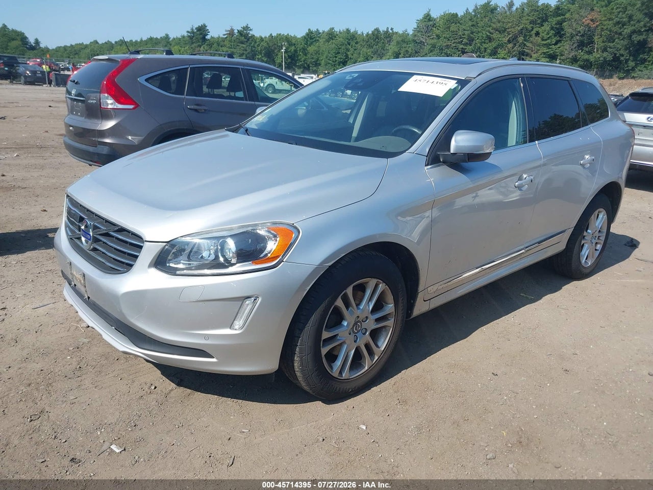 2016 VOLVO XC60 T5 PLATINUM · 2/11