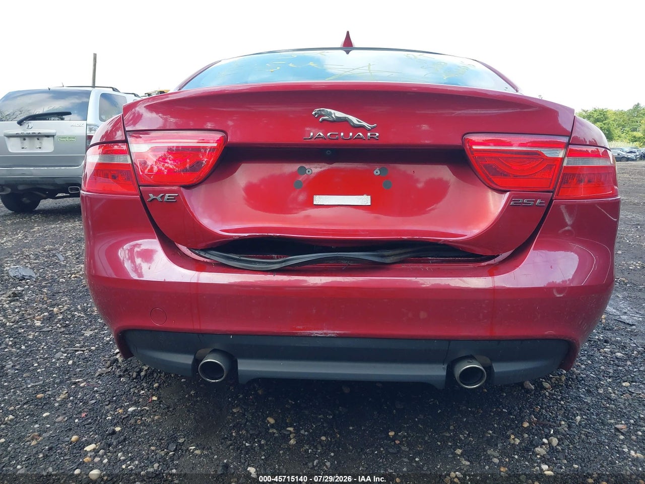 2017 JAGUAR XE 25T PREMIUM · 6/10