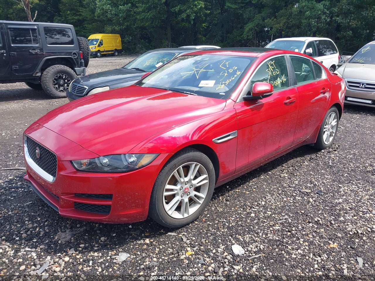 2017 JAGUAR XE 25T PREMIUM · 2/10