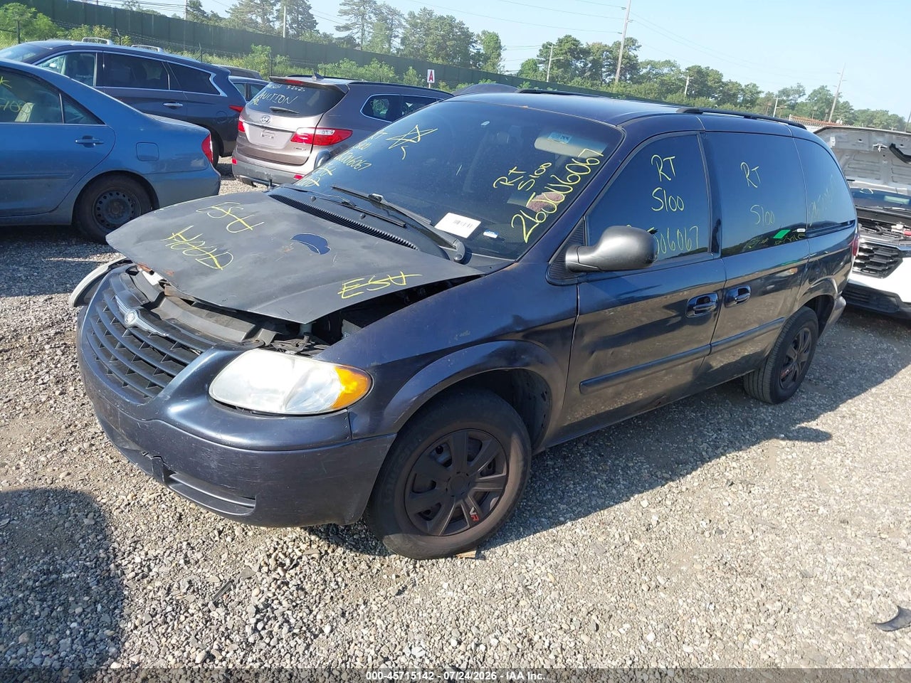 2007 CHRYSLER TOWN &amp; COUNTRY · 2/10