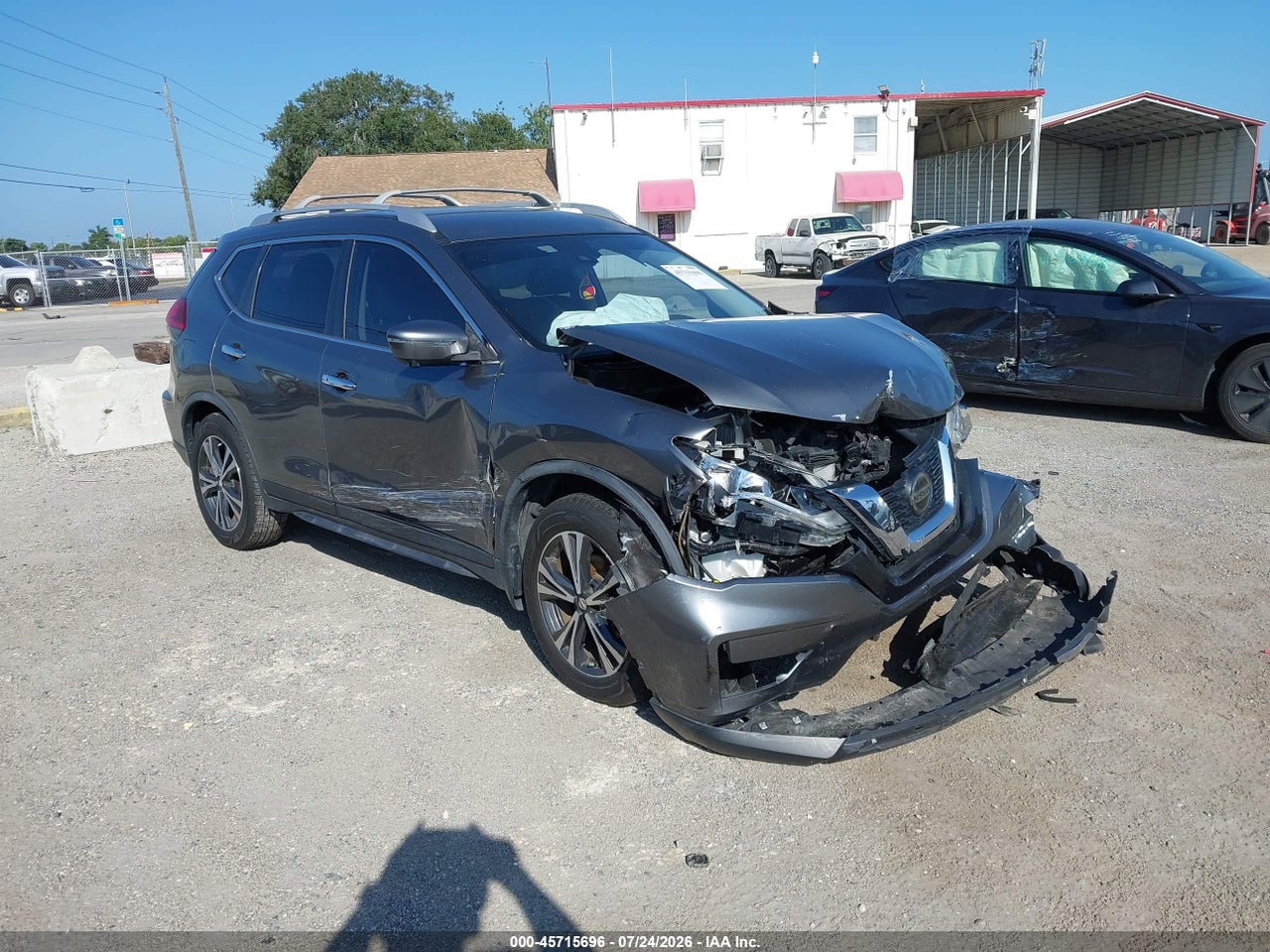 JN8AT2MT3KW****** · 2019 NISSAN ROGUE SV