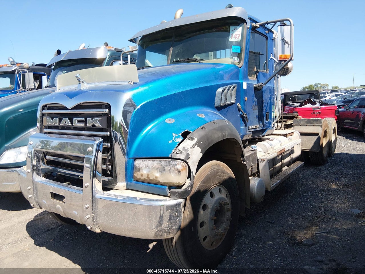 2013 MACK 700 GU700 · 2/4
