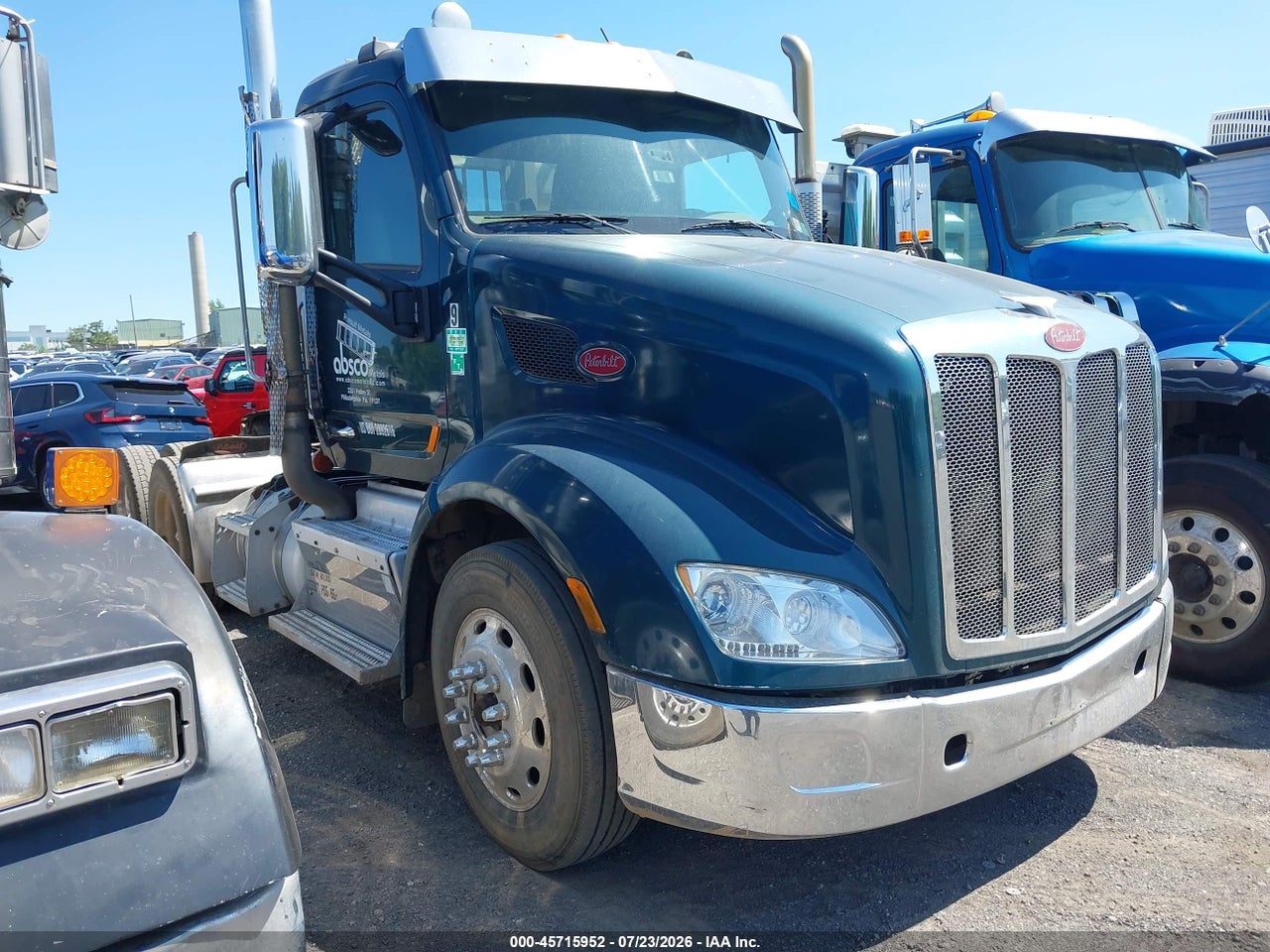 1XPBDP9X8FD****** · 2015 PETERBILT 579