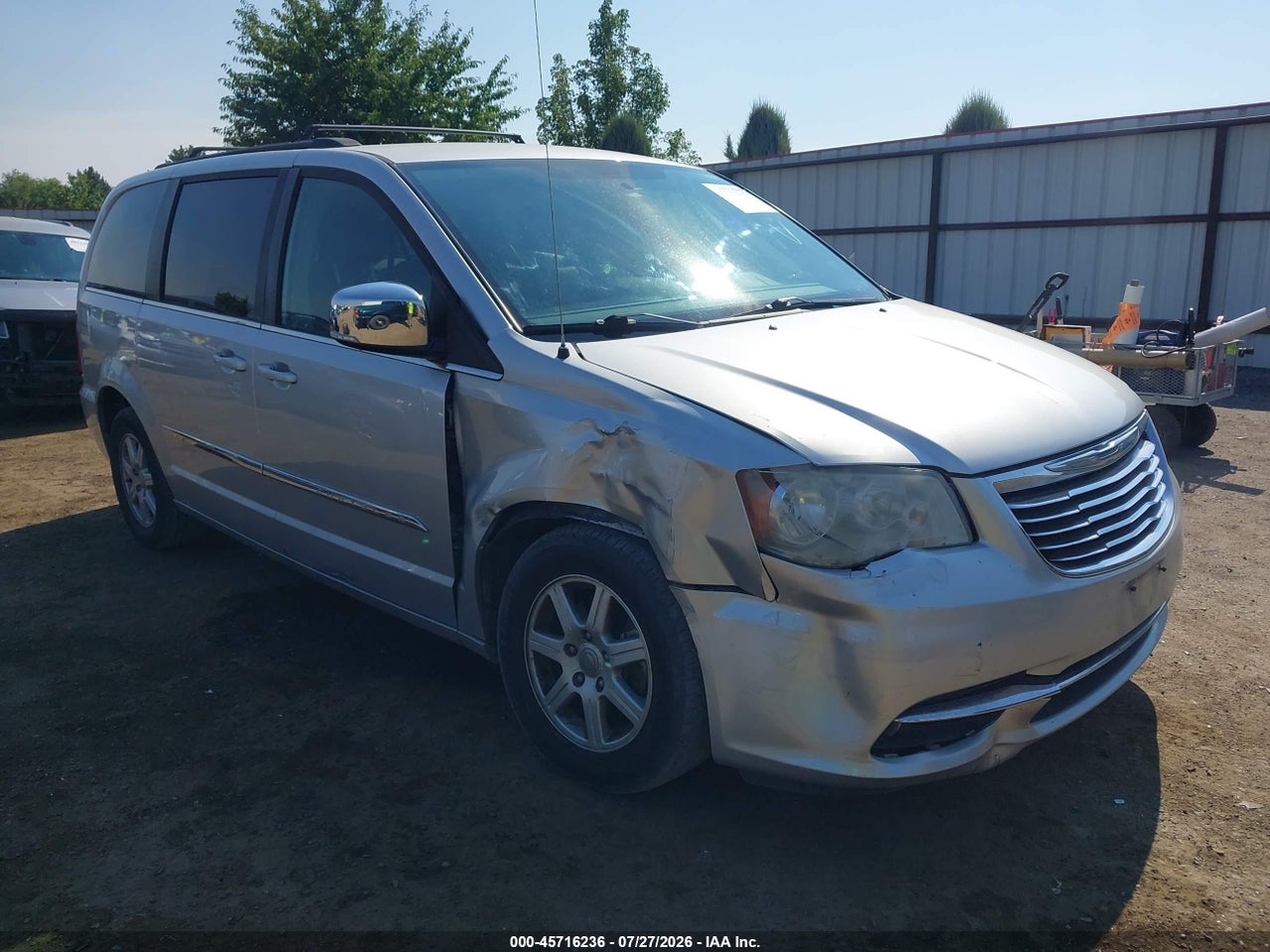 2A4RR8DG2BR****** · 2011 CHRYSLER TOWN &amp; COUNTRY TOURING-L