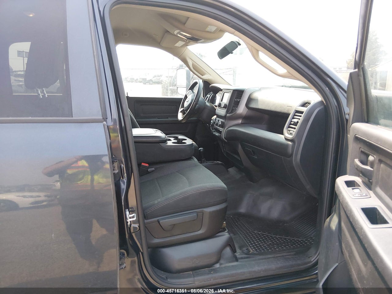 2020 RAM 3500 TRADESMAN  4X4 8' BOX · 5/11