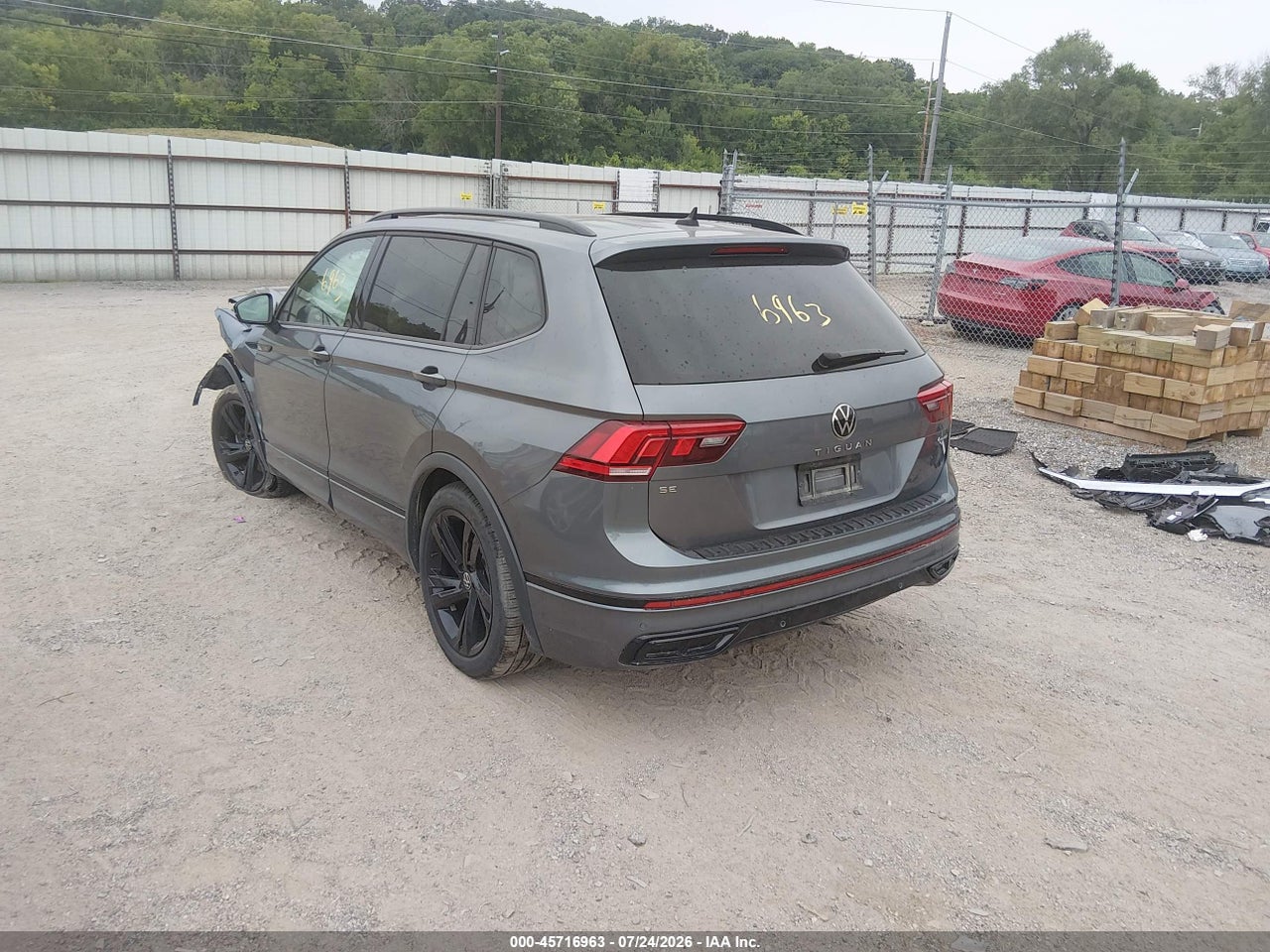 2024 VOLKSWAGEN TIGUAN 2.0T SE R-LINE BLACK · 3/11