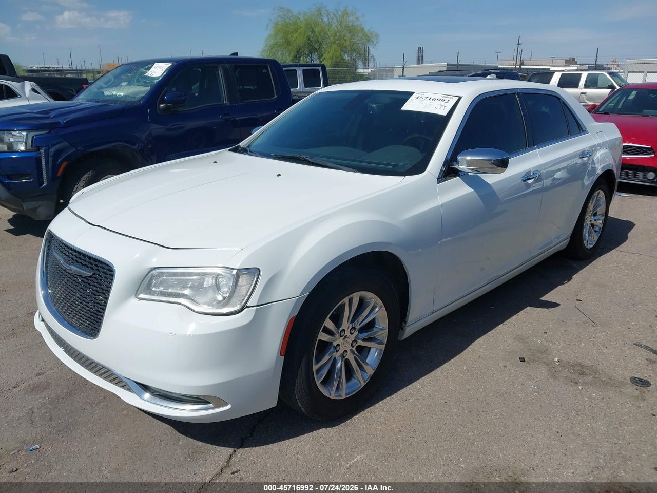 2016 CHRYSLER 300C   · 2/11