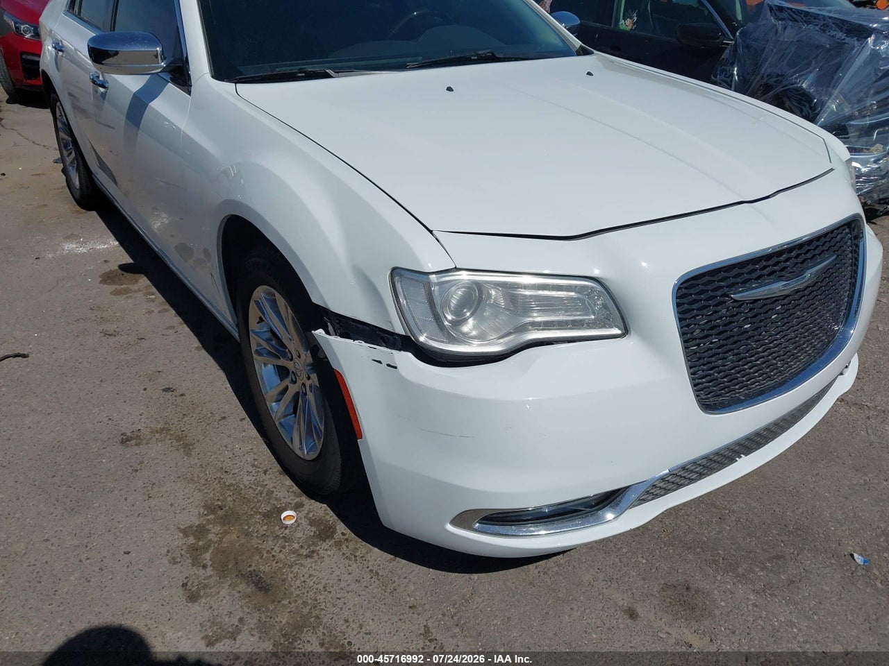 2016 CHRYSLER 300C   · 6/11
