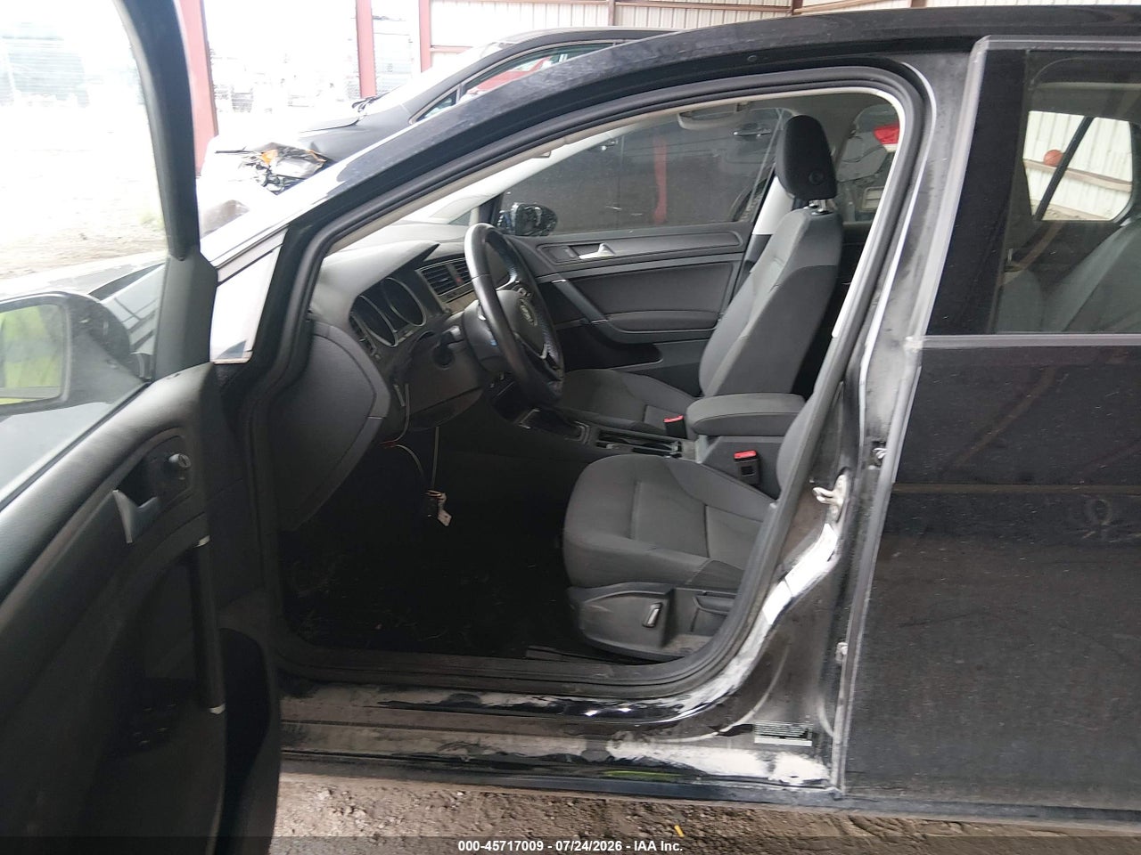 2019 VOLKSWAGEN E-GOLF SE · 5/11