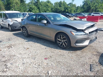 7JRA22TKXKG****** · 2019 VOLVO S60 T6 MOMENTUM