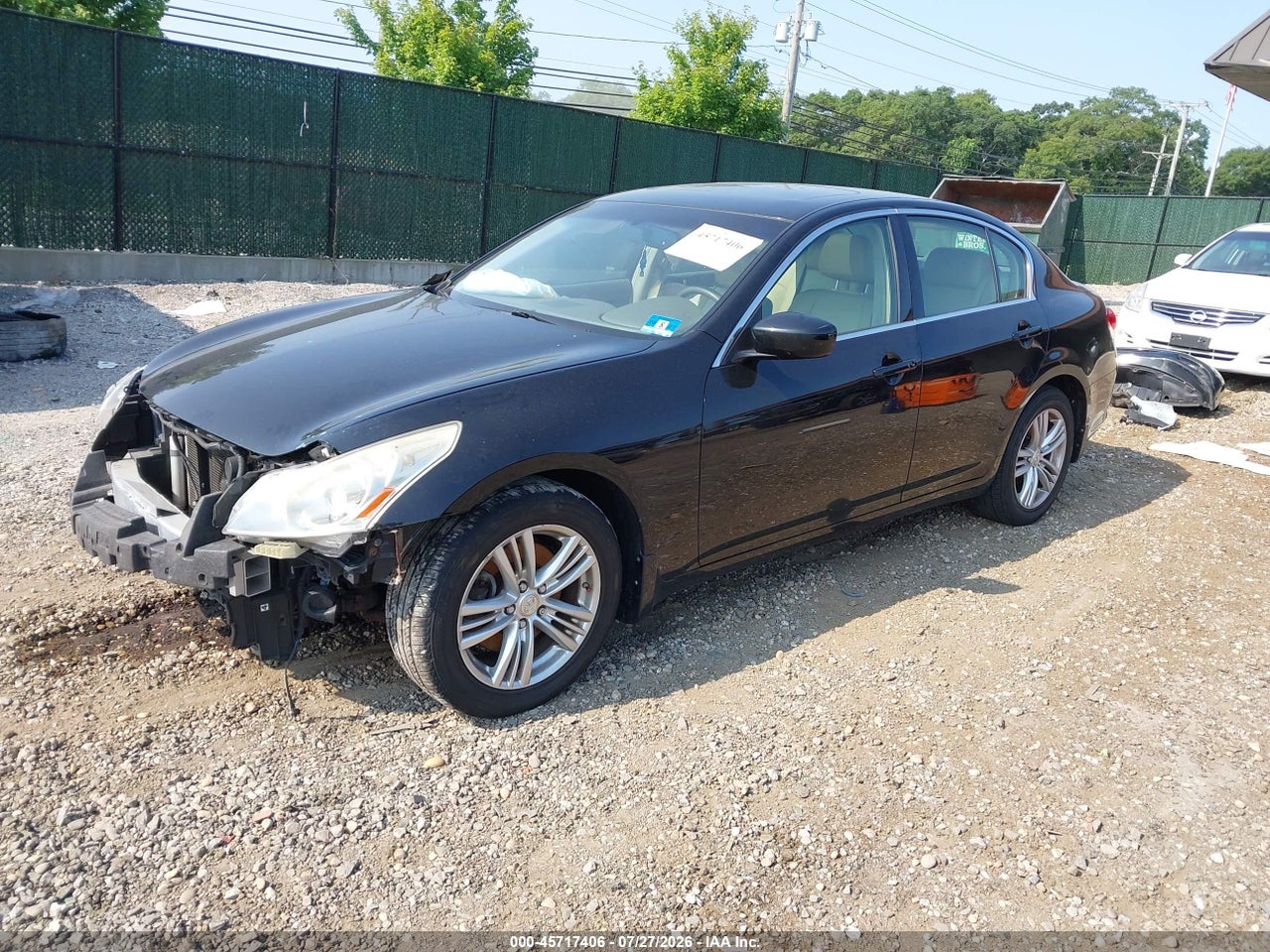 2012 INFINITI G37X · 2/11