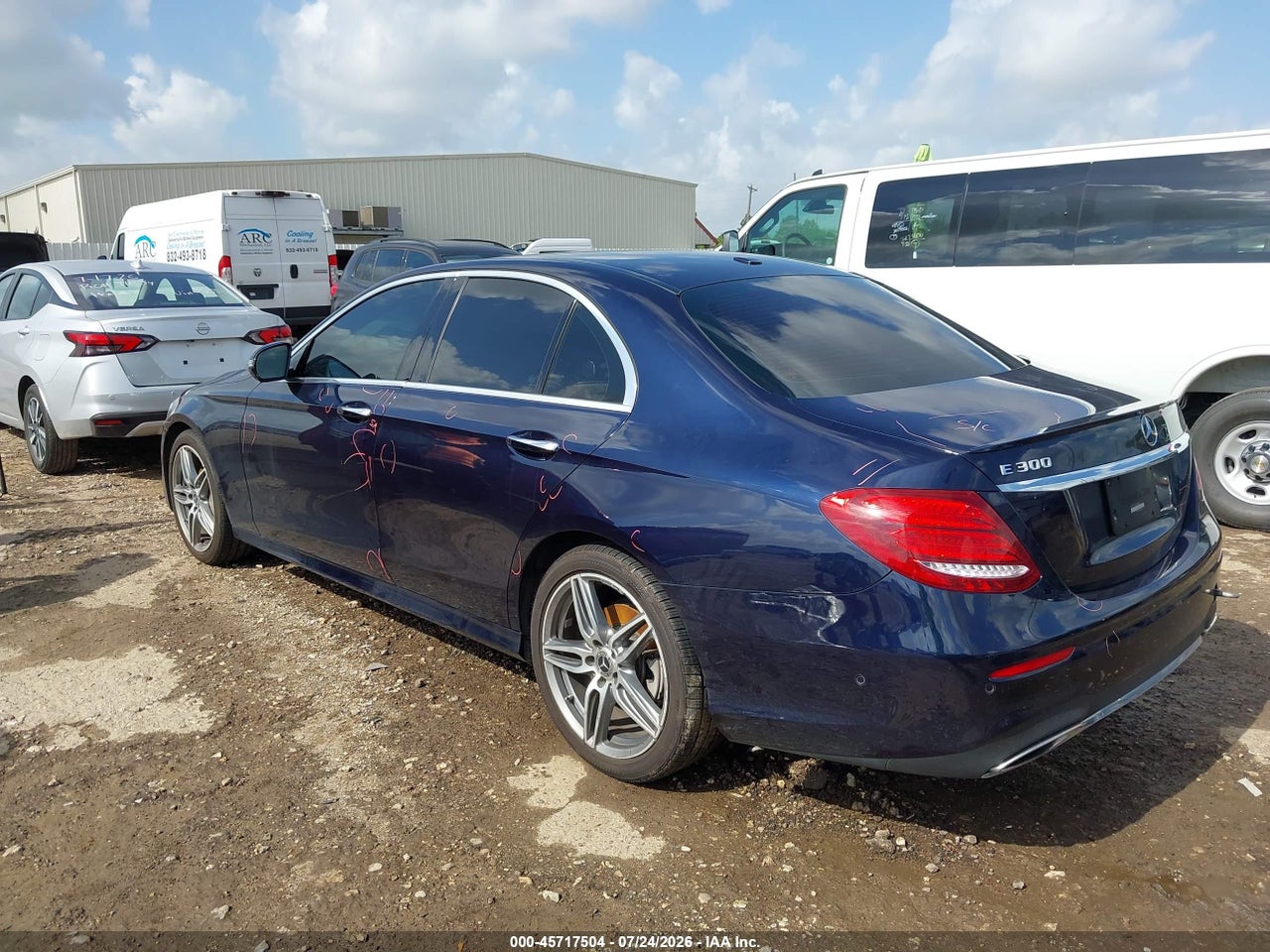 2019 MERCEDES-BENZ E 300 · 3/11