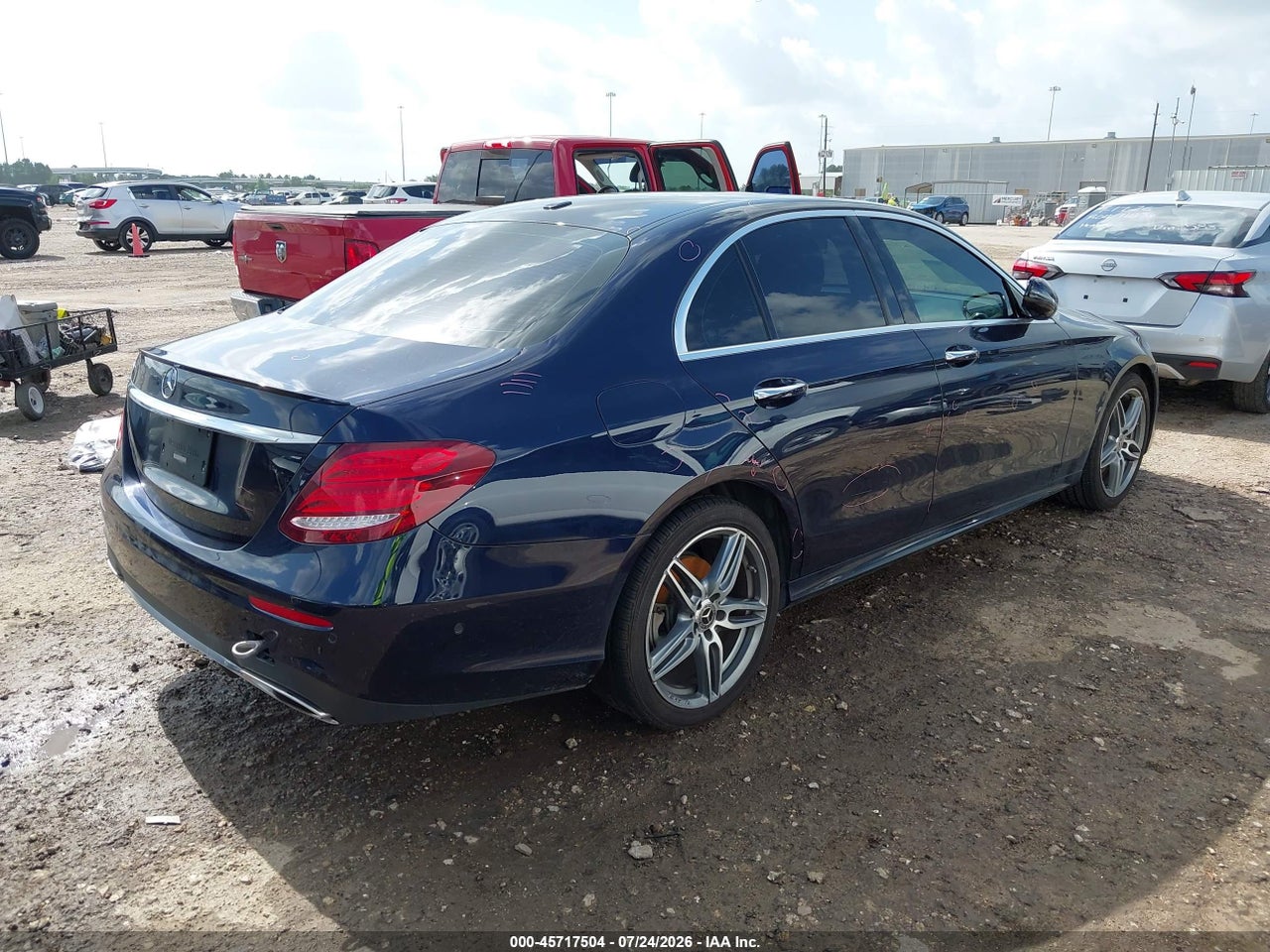 2019 MERCEDES-BENZ E 300 · 4/11