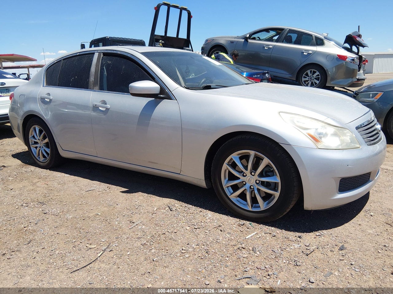 JNKCV61E69M****** · 2009 INFINITI G37 JOURNEY
