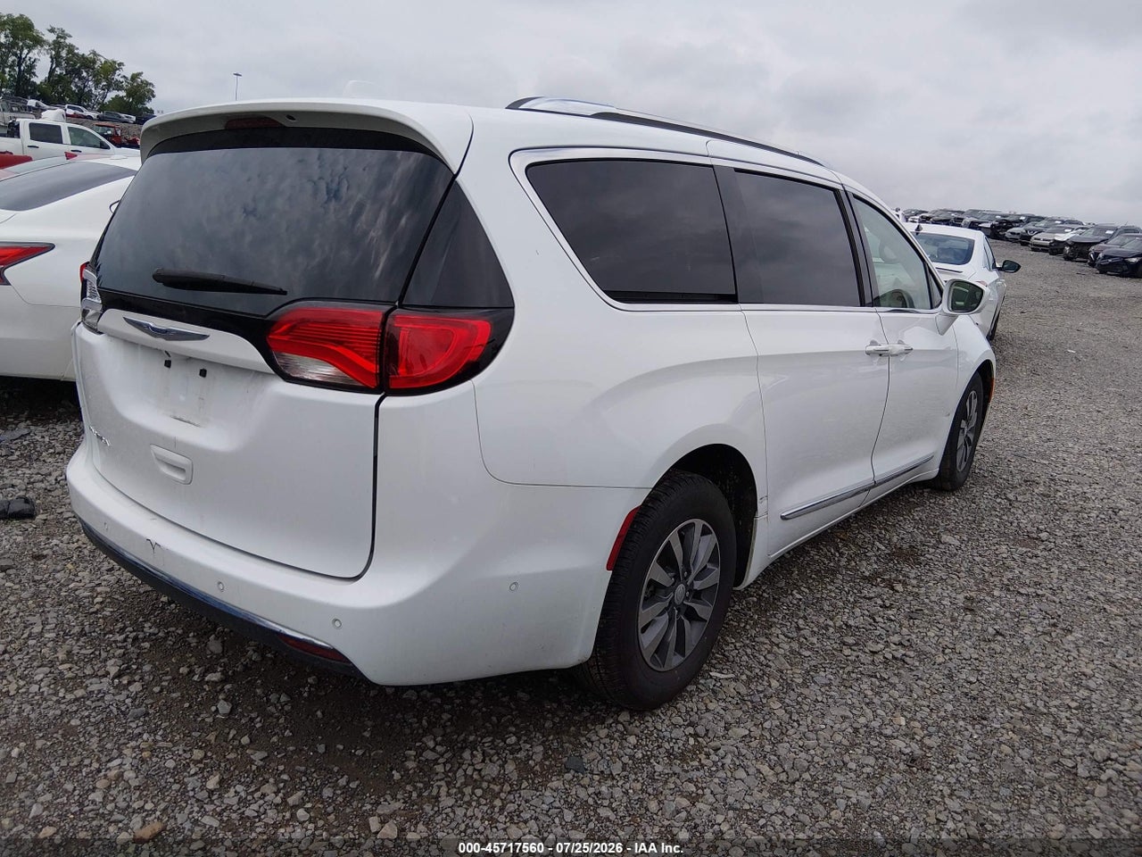 2019 CHRYSLER PACIFICA TOURING L PLUS · 4/11