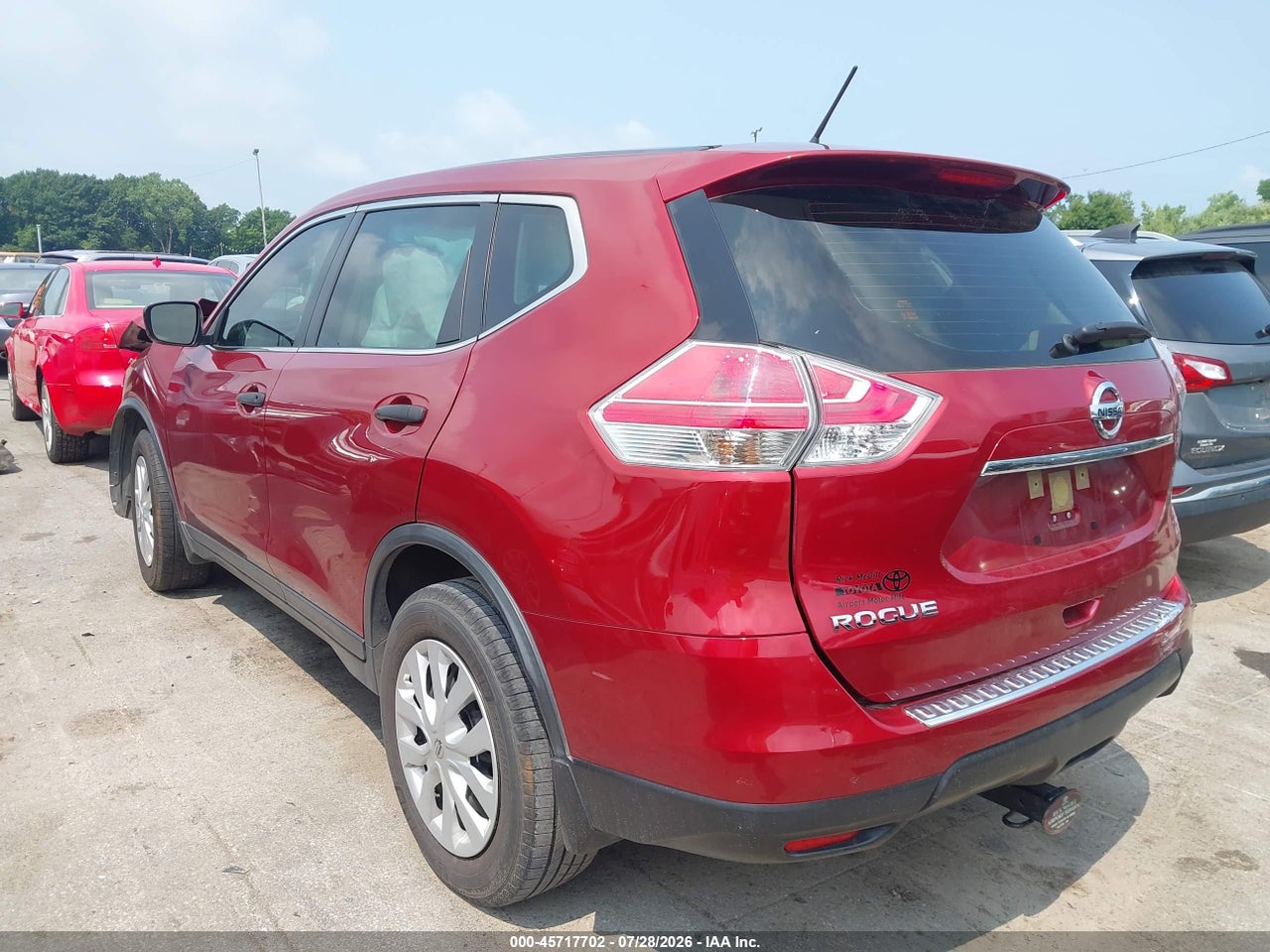 2016 NISSAN ROGUE S · 3/11