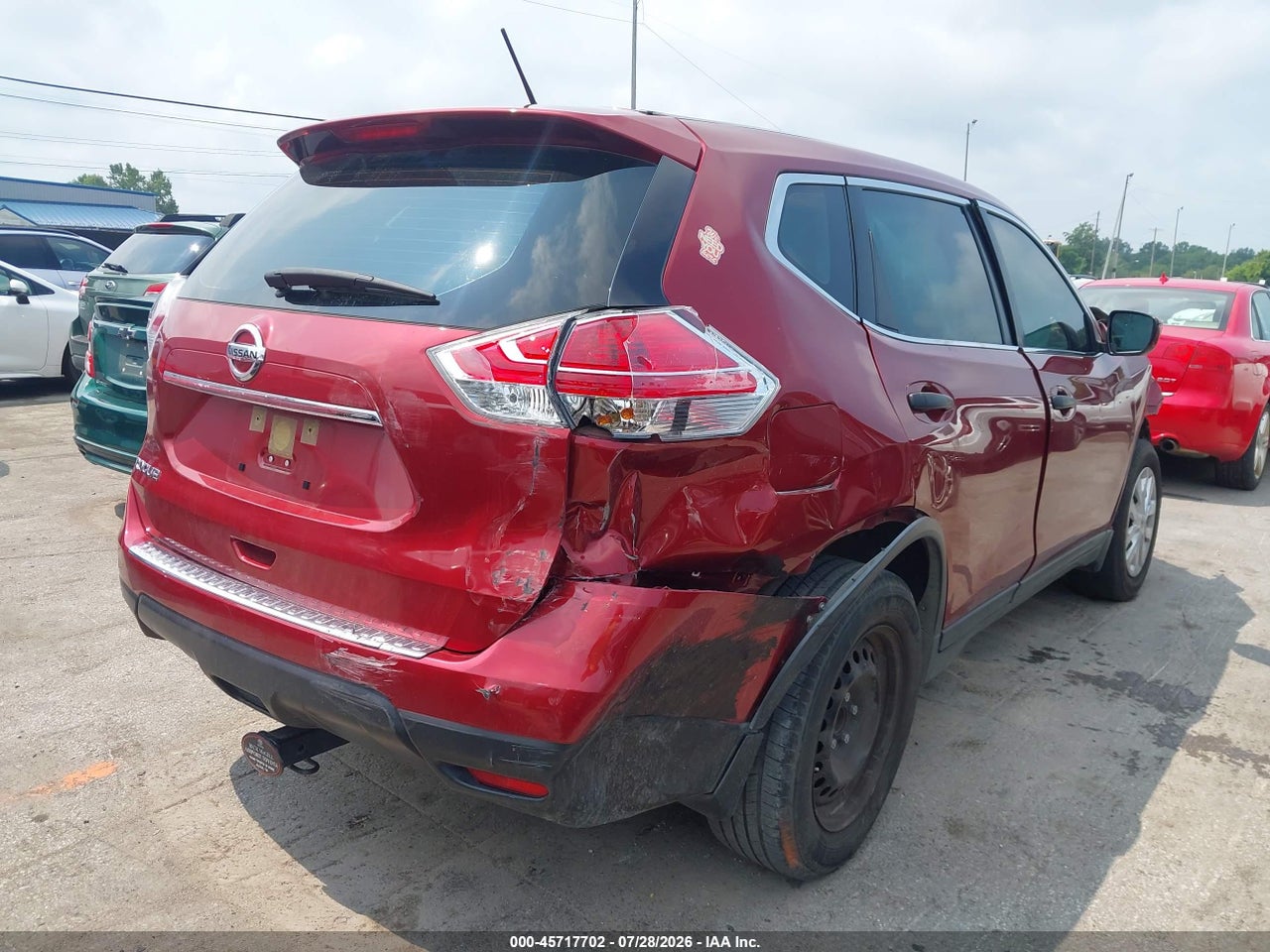 2016 NISSAN ROGUE S · 4/11