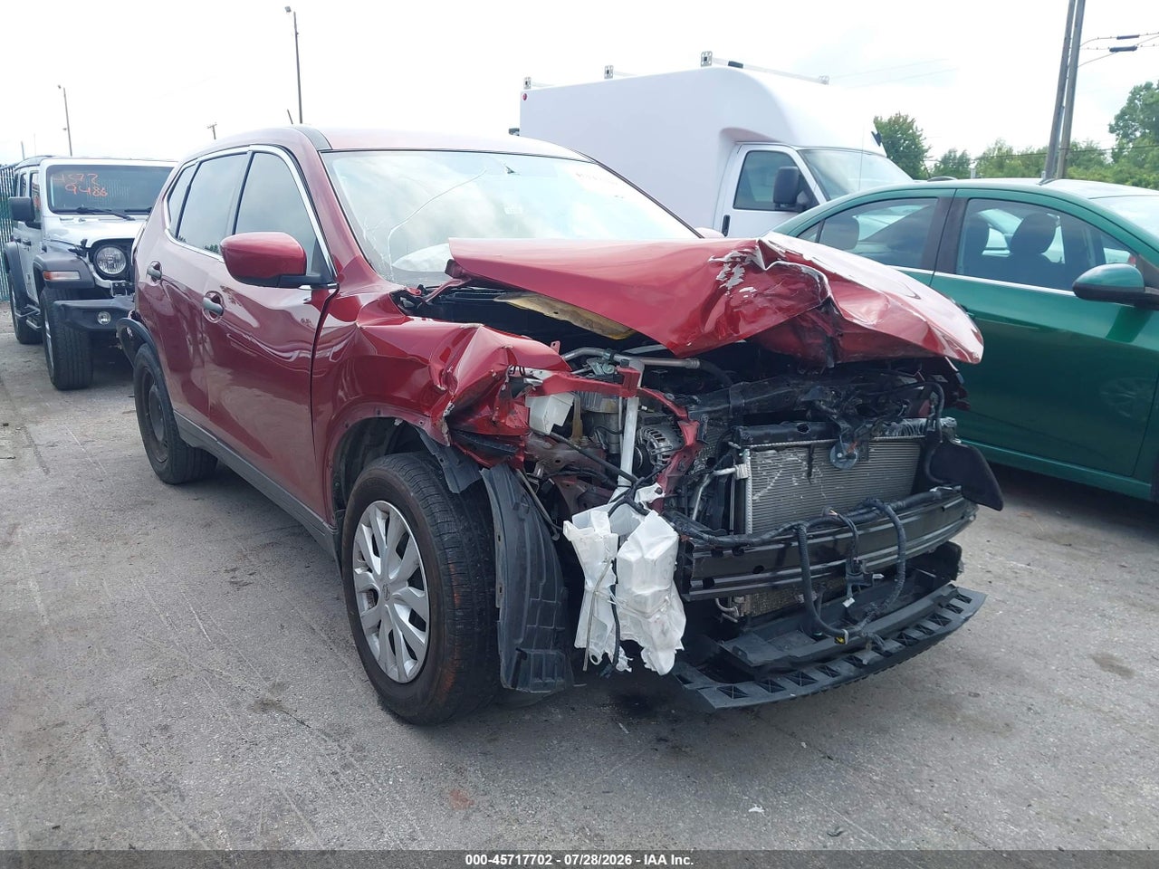 2016 NISSAN ROGUE S · 6/11
