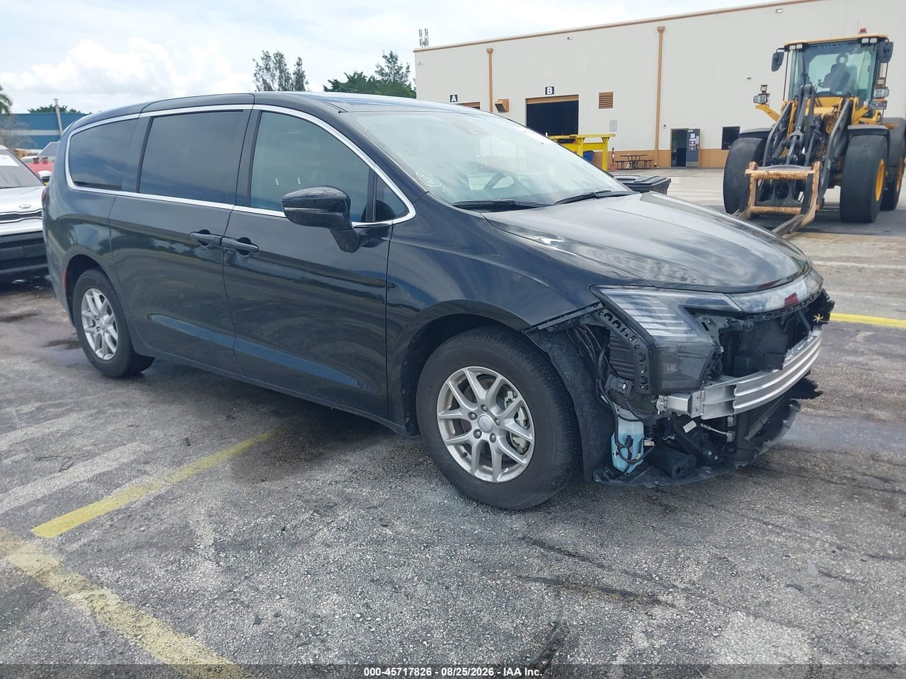 2C4RC1BG8VR****** · 2027 CHRYSLER PACIFICA