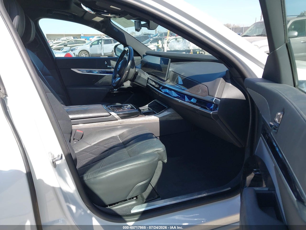 2024 BMW I7 EDRIVE50 · 5/11
